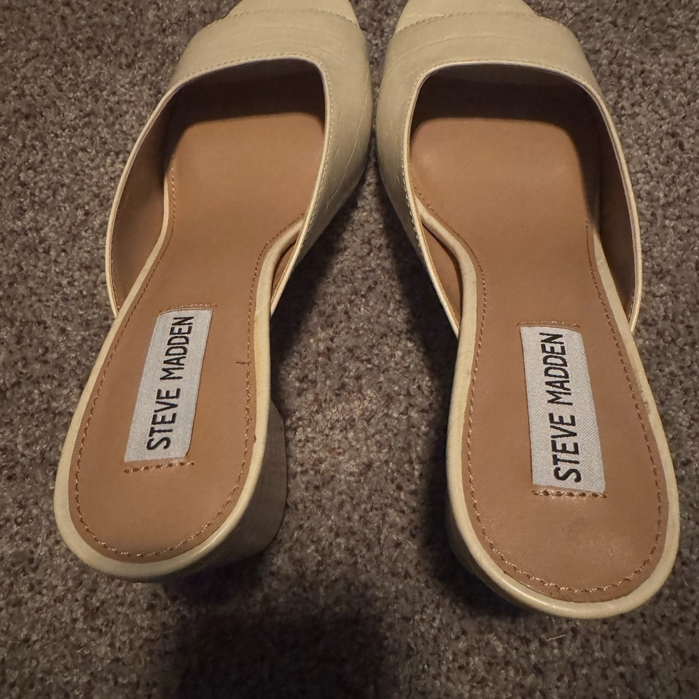 Steve Madden Women's Cream Sandal